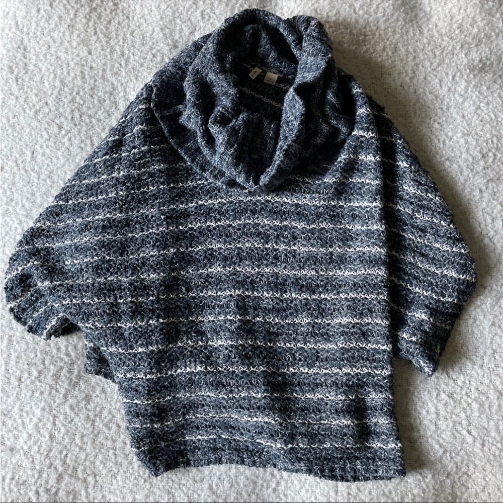 ‎Anthro moth sweater M/l